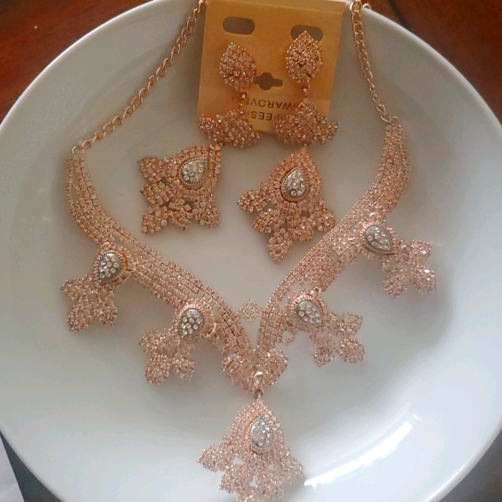 Necklace set